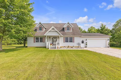 5971 Weaver Rd, Conneaut, OH 44030