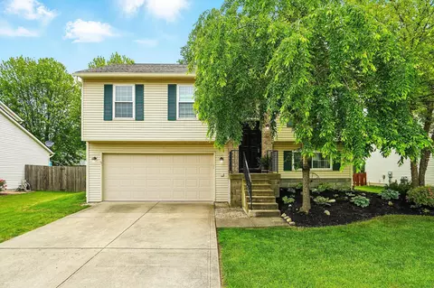 418 Broadview Ct, Pataskala, OH 43062