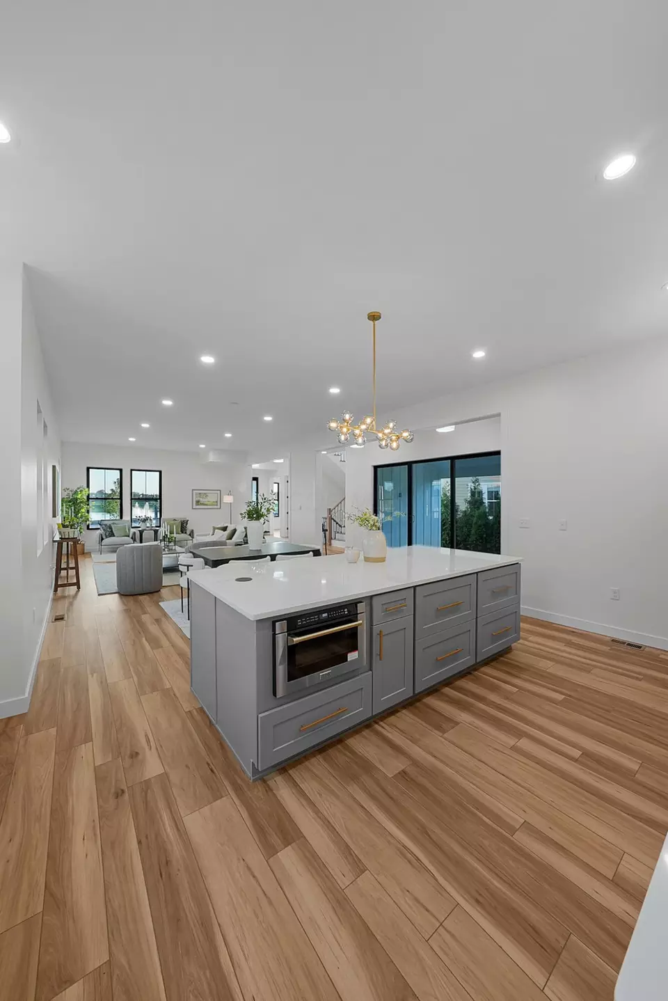 Kitchen - 3692 Beulah Park Dr, Grove City, OH 43123 photo 2 of 11