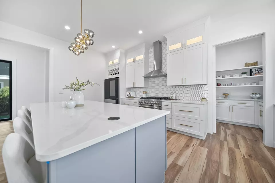 Kitchen - 3692 Beulah Park Dr, Grove City, OH 43123 photo 6 of 11