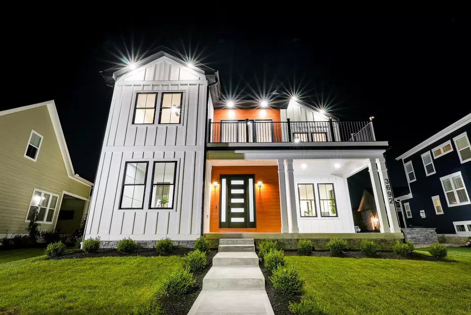 Exterior - 3692 Beulah Park Dr, Grove City, OH 43123 photo 2 of 28