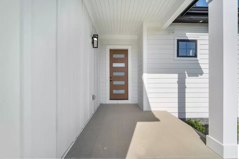 Exterior - 3692 Beulah Park Dr, Grove City, OH 43123 photo 17 of 28