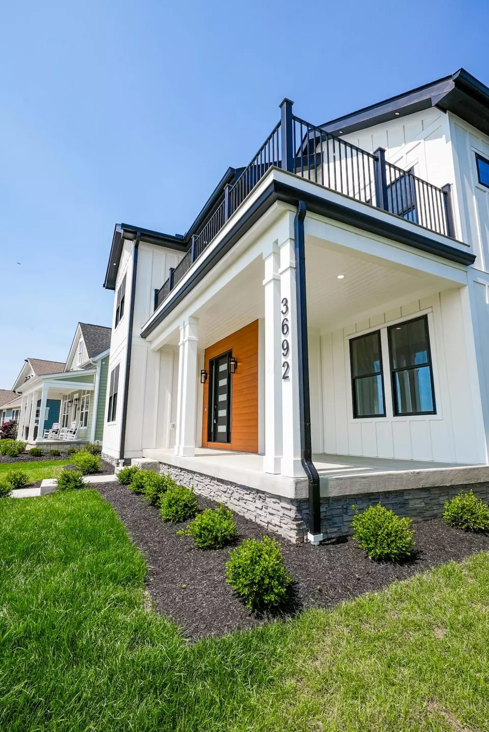 Exterior - 3692 Beulah Park Dr, Grove City, OH 43123 photo 5 of 28