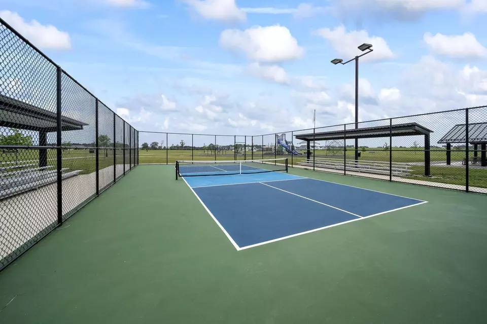 Exterior - 3692 Beulah Park Dr, Grove City, OH 43123 photo 18 of 28