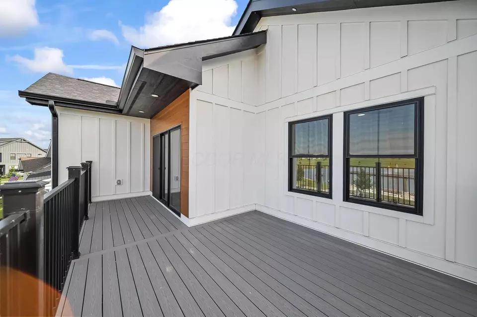 Exterior - 3692 Beulah Park Dr, Grove City, OH 43123 photo 9 of 28