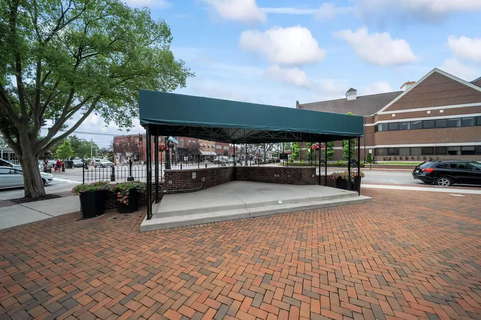 Exterior - 3692 Beulah Park Dr, Grove City, OH 43123 photo 22 of 28