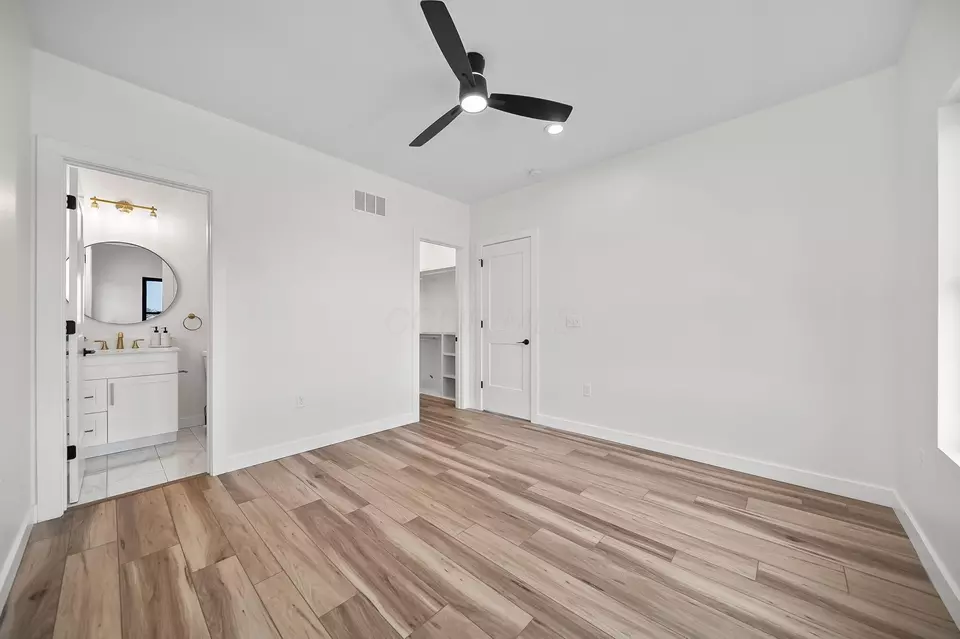 Bedroom - 3692 Beulah Park Dr, Grove City, OH 43123 photo 6 of 11