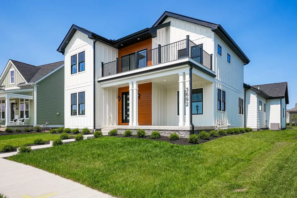 Exterior - 3692 Beulah Park Dr, Grove City, OH 43123 photo 1 of 28