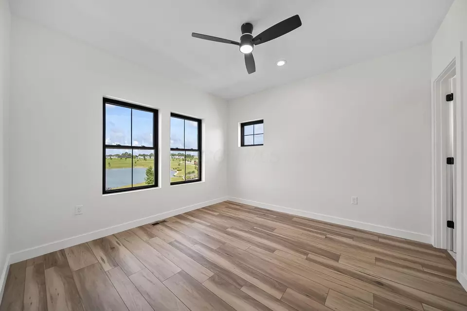 Bedroom - 3692 Beulah Park Dr, Grove City, OH 43123 photo 5 of 11