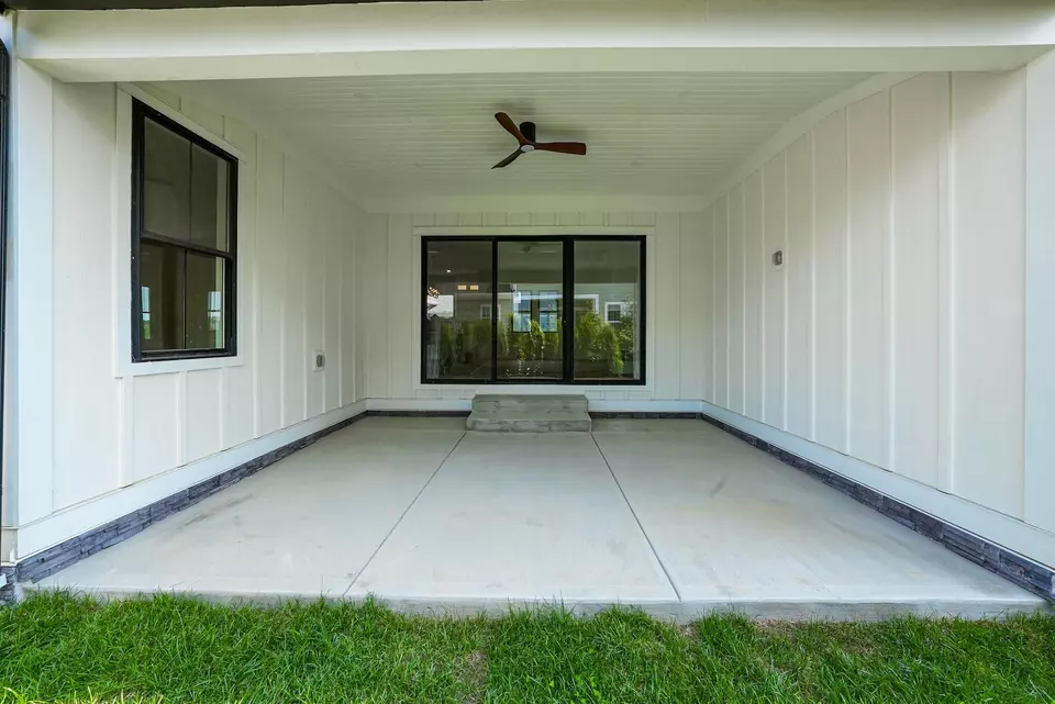 Exterior - 3692 Beulah Park Dr, Grove City, OH 43123 photo 11 of 28