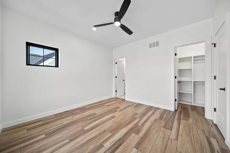 Bedroom - 3692 Beulah Park Dr, Grove City, OH 43123 photo 7 of 11