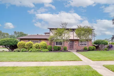4909 Vanlear Rd, Columbus, OH 43229
