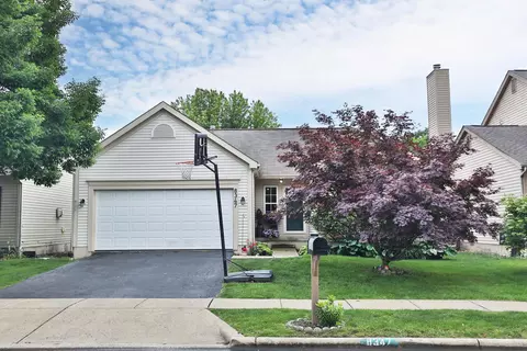 8347 Vega Dr, Blacklick, OH 43004