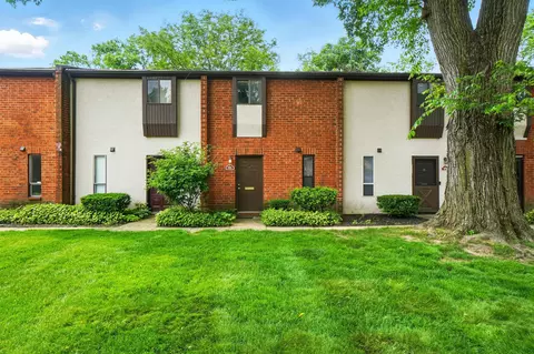 96 Lancelot Ln, Westerville, OH 43081