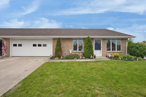 452 Samantha Cir #10, London, OH 43140