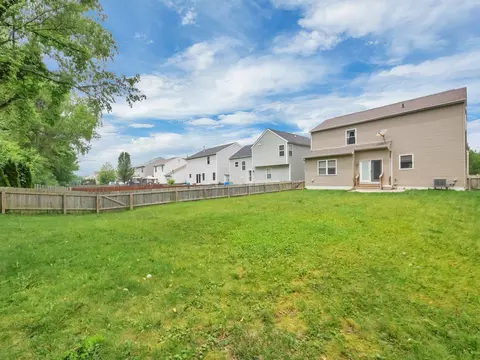 8547 Haleigh Woods Dr, Blacklick, OH 43004
