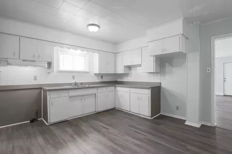 Kitchen - 460 E Ohio St, Circleville, OH 43113 photo 1 of 1