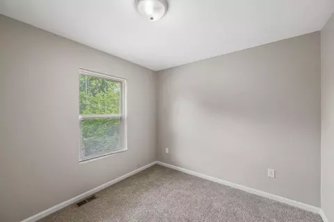 Bedroom - 845 Bennett St, Marion, OH 43302 photo 4 of 5