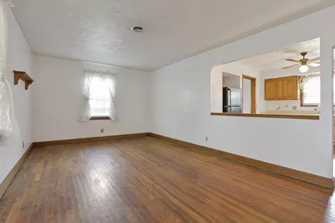 Living - 10 Main St, Orient, OH 43146 photo 3 of 4