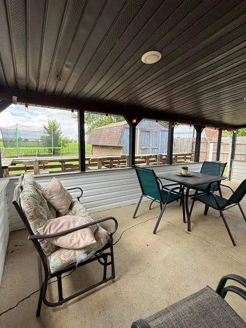 Exterior - 1775 Shoshoni Dr, Circleville, OH 43113 photo 18 of 20