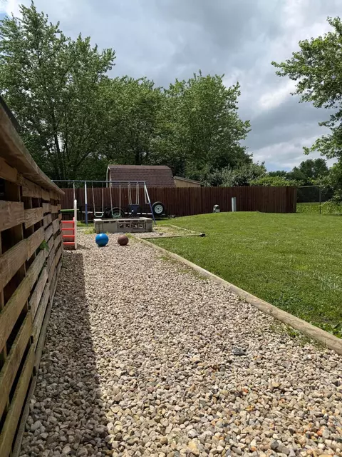 Exterior - 1775 Shoshoni Dr, Circleville, OH 43113 photo 3 of 20