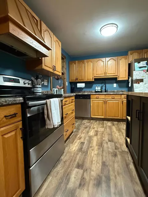 Kitchen - 1775 Shoshoni Dr, Circleville, OH 43113 photo 7 of 8