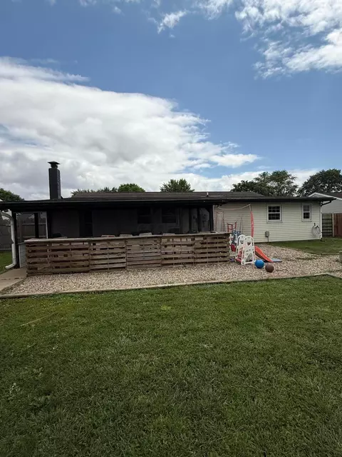 Exterior - 1775 Shoshoni Dr, Circleville, OH 43113 photo 10 of 20