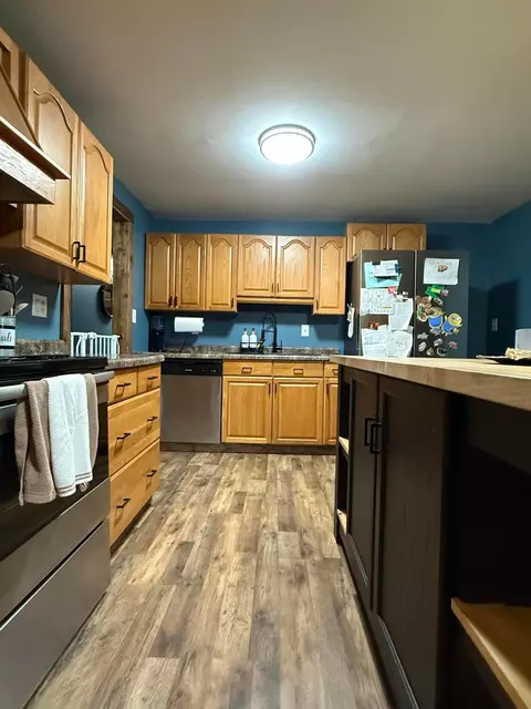 Kitchen - 1775 Shoshoni Dr, Circleville, OH 43113 photo 8 of 8