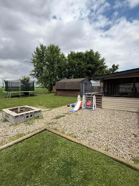 Exterior - 1775 Shoshoni Dr, Circleville, OH 43113 photo 13 of 20