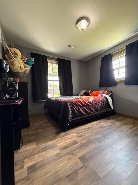 Bedroom - 1775 Shoshoni Dr, Circleville, OH 43113 photo 12 of 12