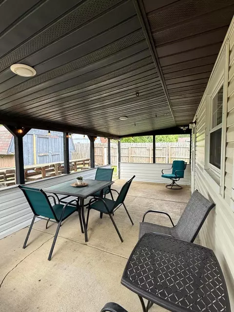 Exterior - 1775 Shoshoni Dr, Circleville, OH 43113 photo 17 of 20