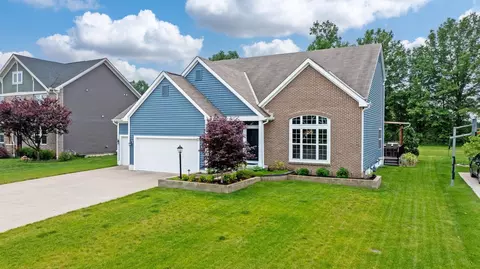 Exterior - 6358 Streamside Dr, Galena, OH 43021 photo 3 of 13