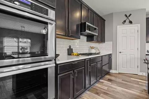 Kitchen - 6358 Streamside Dr, Galena, OH 43021 photo 3 of 4