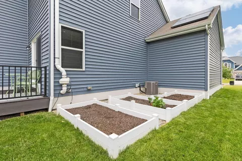 Exterior - 6358 Streamside Dr, Galena, OH 43021 photo 12 of 13