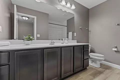 Bath - 6358 Streamside Dr, Galena, OH 43021 photo 7 of 9