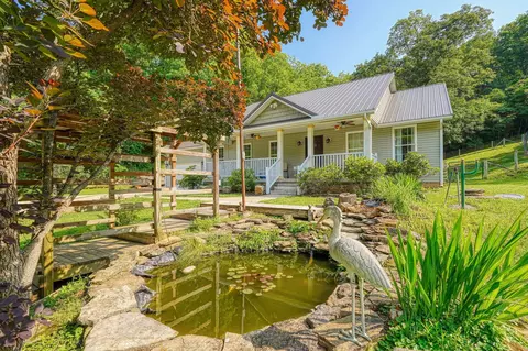 1790 Hull Rd, Patriot, OH 45658