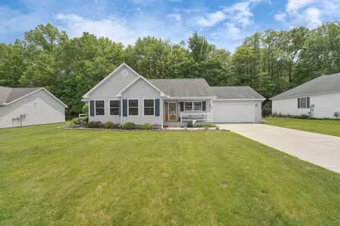 1923 August Dr, Ontario, OH 44906