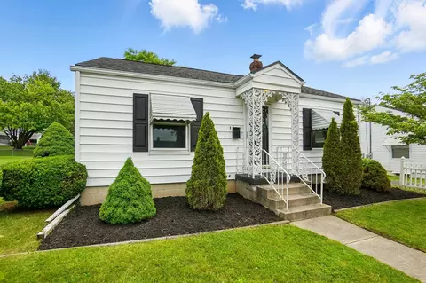 Exterior - 1330 Amherst Rd, Springfield, OH 45504 photo 2 of 10