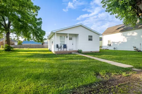 832 John St, Washington Court House, OH 43160