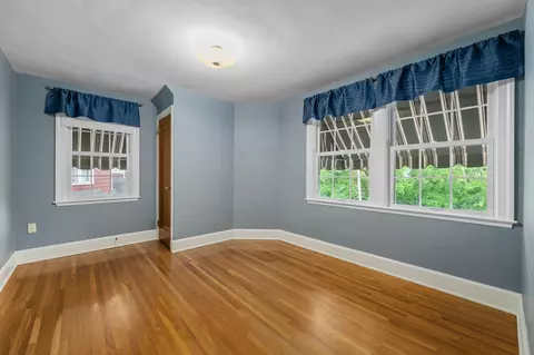 Bedroom - 137 E Torrence Rd, Columbus, OH 43214 photo 8 of 9