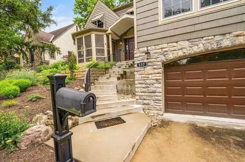 Exterior - 137 E Torrence Rd, Columbus, OH 43214 photo 6 of 15