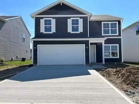 7047 Royalton Ridge Ave, Canal Winchester, OH 43110