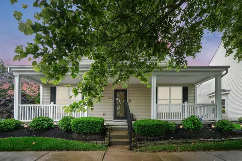 6024 Delcastle Dr, Westerville, OH 43081