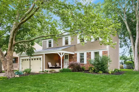 8800 Greenburg Dr, Powell, OH 43065