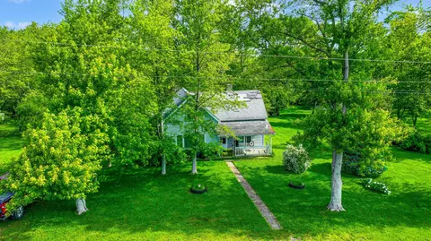 1276 Staunton Sugar Grove Rd, Washington Court House, OH 43160