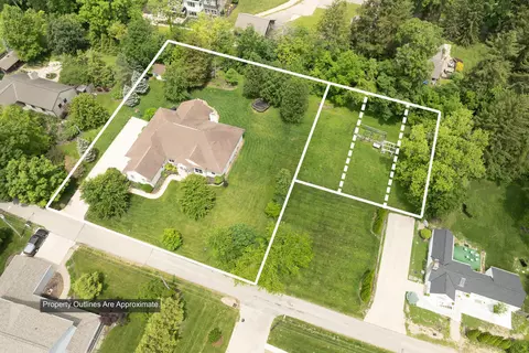 60 E Pawnee Dr, Powell, OH 43065 photo 2
