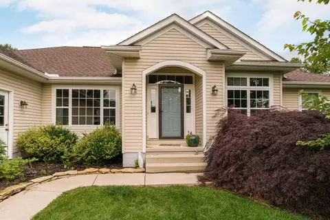 60 E Pawnee Dr, Powell, OH 43065 photo 4