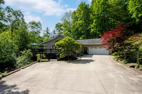 18645 County Road 77, Glenmont, OH 44628