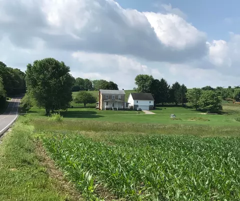 8023 County Road 30, Somerset, OH 43783