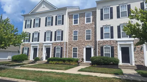 5598 Middle Falls St, Dublin, OH 43016